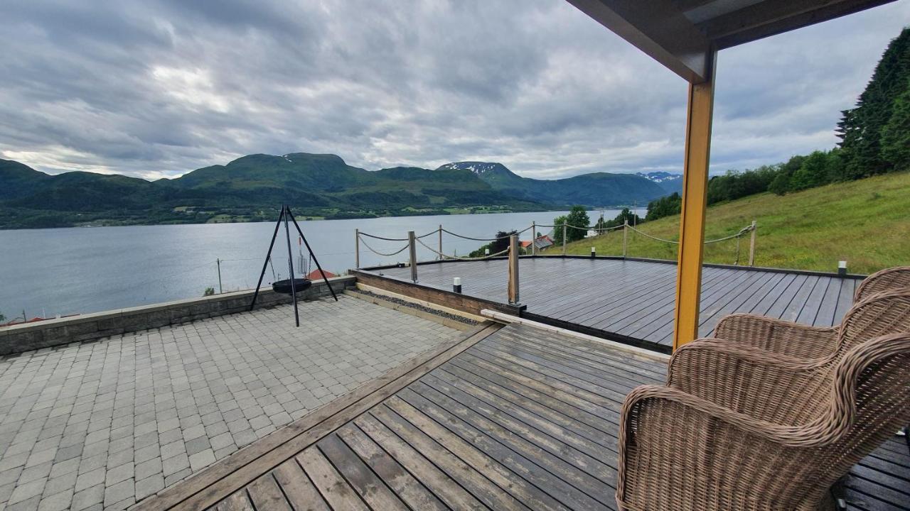Kvernesfjorden Apartments Steinsgrenda Exteriér fotografie